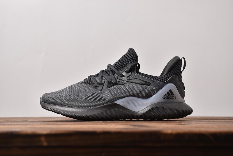 Tênis Adidas 80% desconto