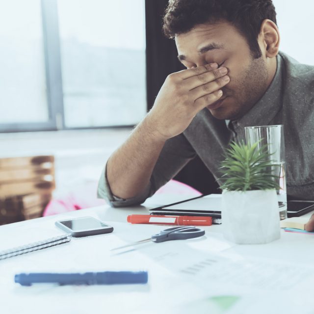 Nem millennial, nem geração z; você é apenas CHATO