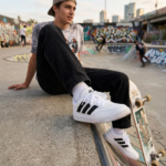 Adidas Courtblock por R$ 199,99 é a melhor compra de moda masculina nesse mês